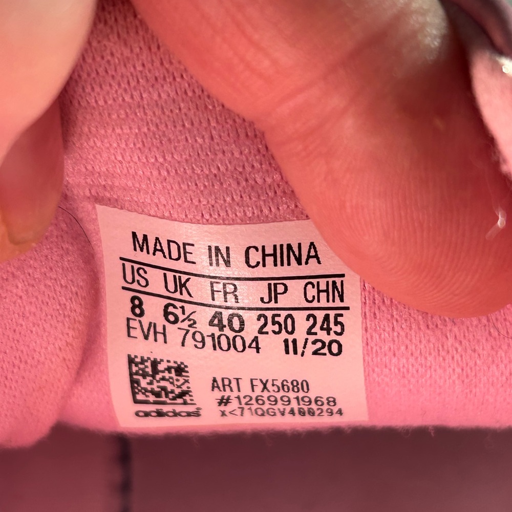 Adidas White and Pink Sneakers with Minimalist Design - Picture 8 of 8